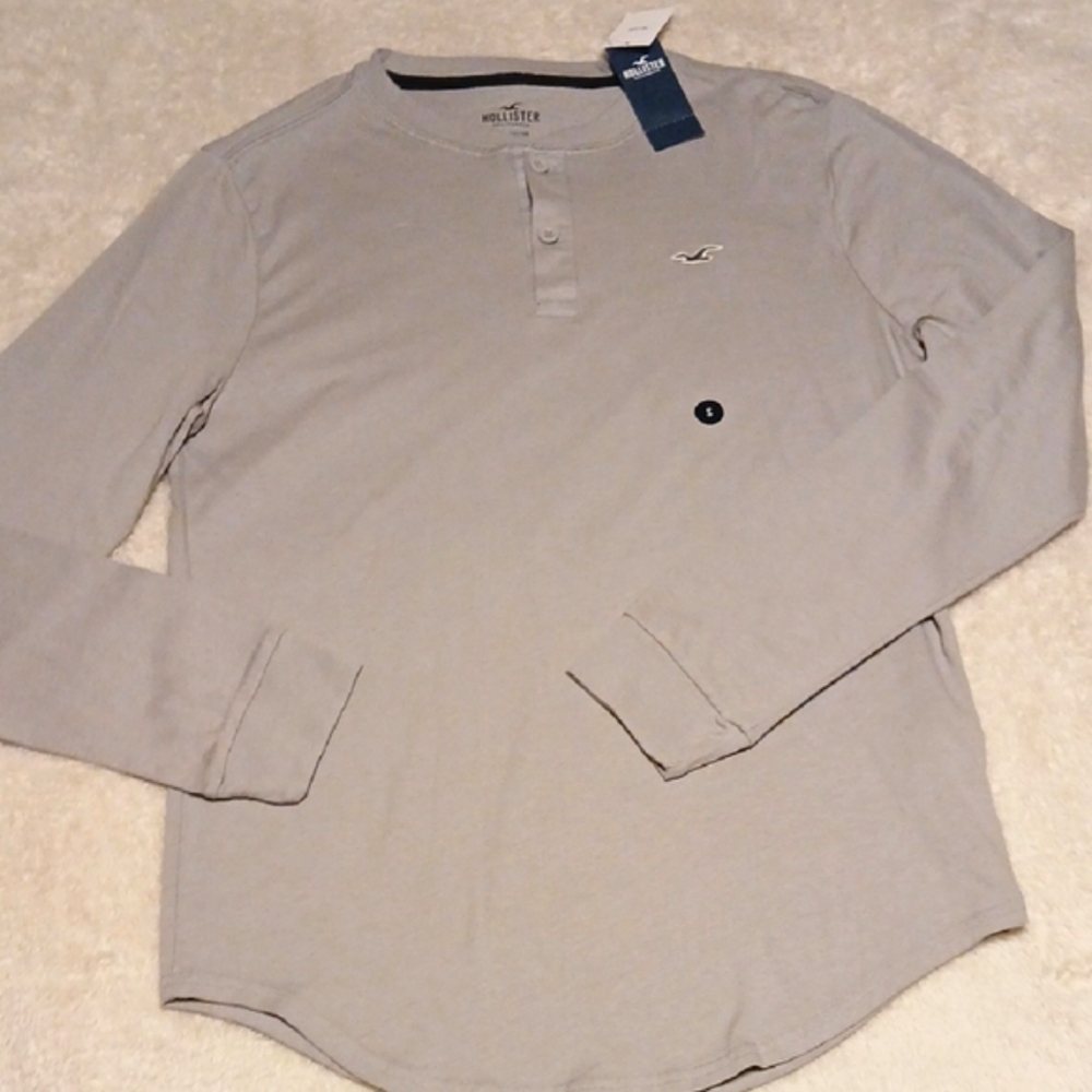 Hollister Classic Long Sleeve Tee